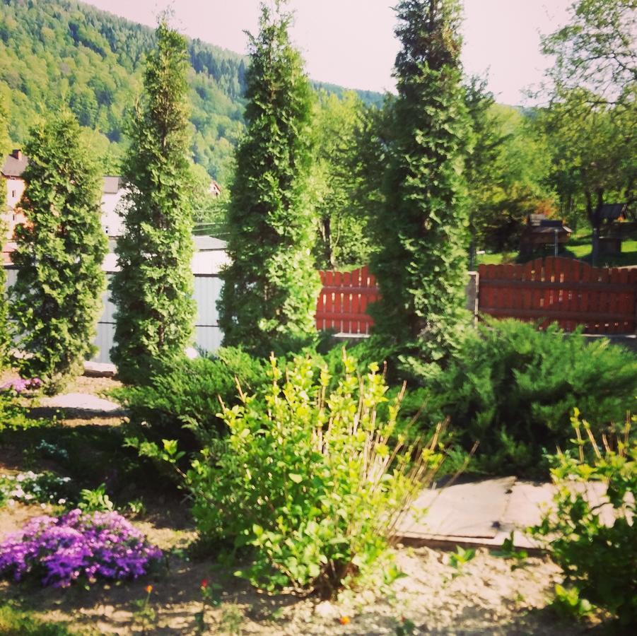Karpatska Mria Hotel Яремче Екстериор снимка